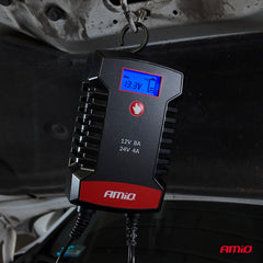 Batterilader med digitalt display til 12 V og 24 V
