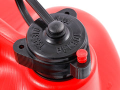 Rode ovale kunststof benzinejerrycan van 20 liter met dop en trechter