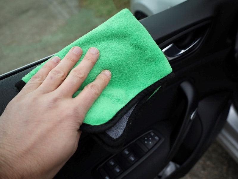 Autopoetsset met draadborstels van staal, messing en nylon