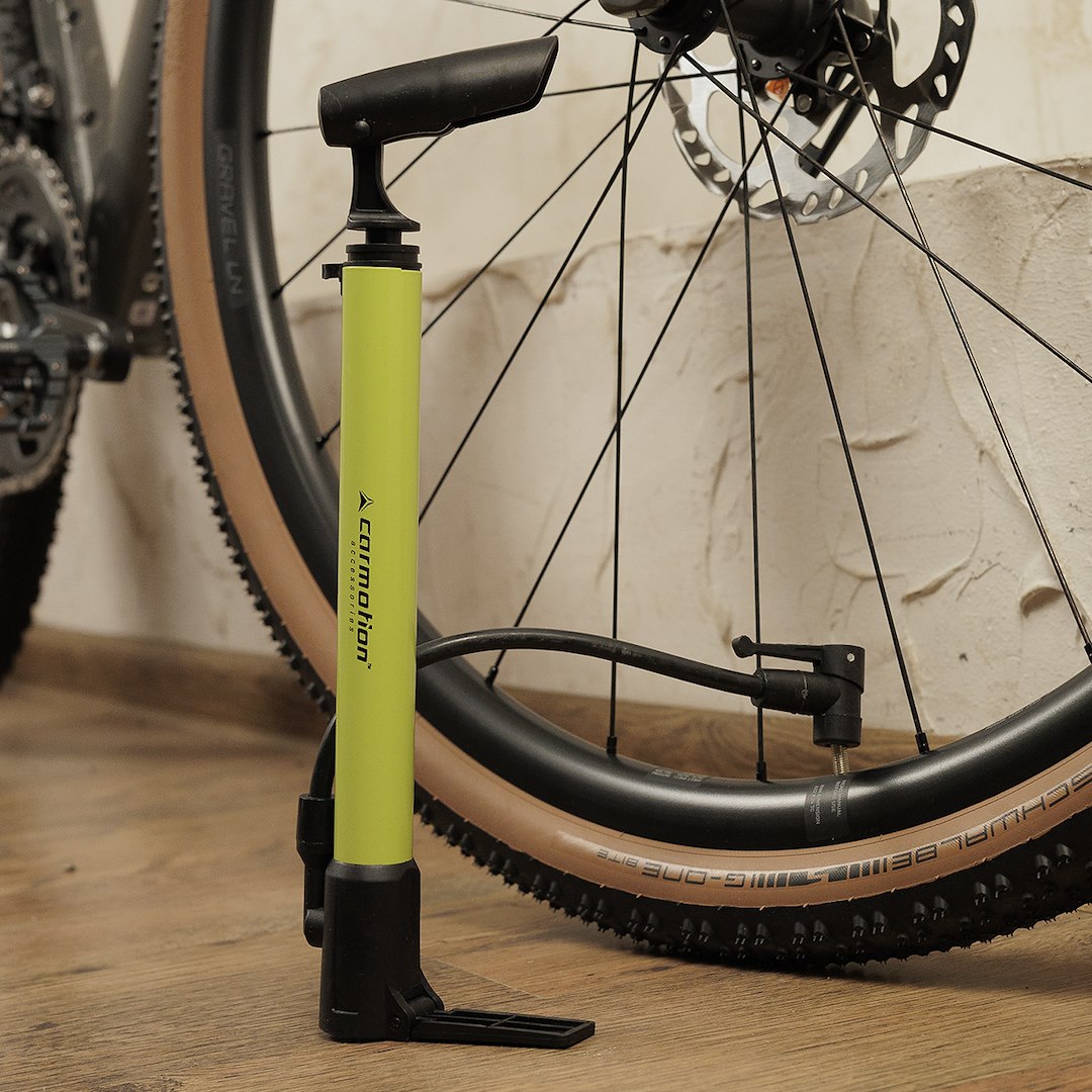 Minipomp met adapters en fietshouder