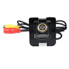 1080P achteruitrijcamera voor Toyota Avensis T25/T27 (2003–2018) – geïntegreerde kentekenverlichtingscamera (68 × 40 mm) 