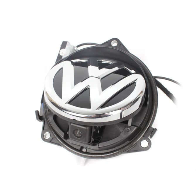 VW (meerdere modellen) - achteruitrijcamera in embleem – Carmediaeurope.com